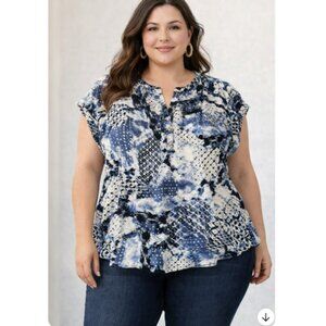Rose + Olive Women's Blouse Size 3X Blue White Abstract Print Short Sleeves